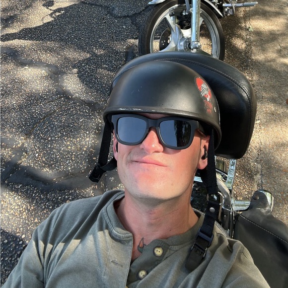 Meet your Posher, Kyle - Picture 6 of 14